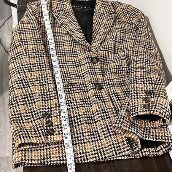 BAGATELLE NYC Plaid Collared Two-Button Blazer Size Small EUC - Picture 14 of 15